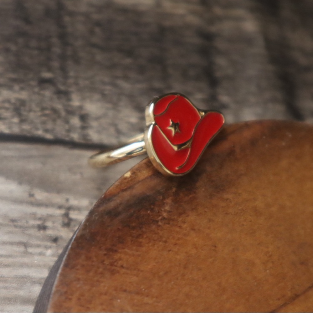 Red cowboy hat Ring
